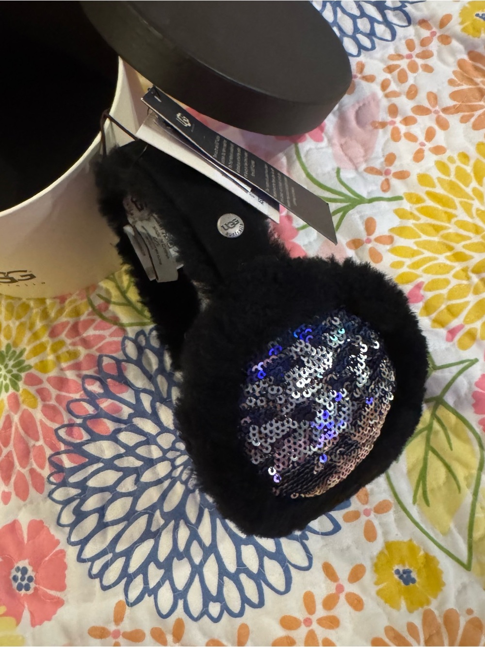 NWT Ugg black / sparkly earmuffs - Picture 3 of 4